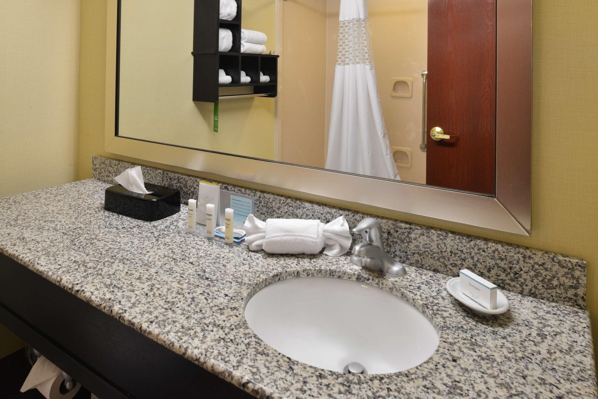 טולדו Comfort Inn & Suites מראה חיצוני תמונה