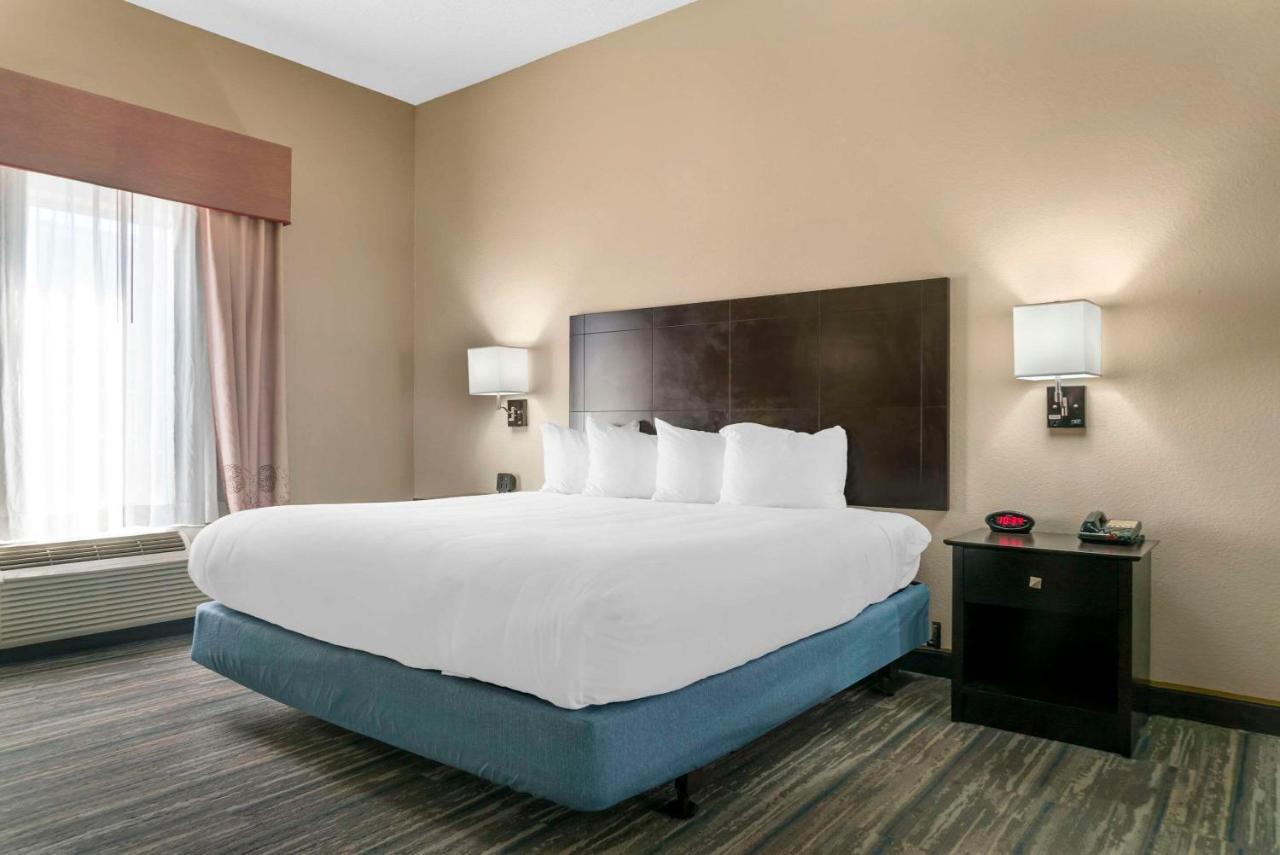 טולדו Comfort Inn & Suites מראה חיצוני תמונה