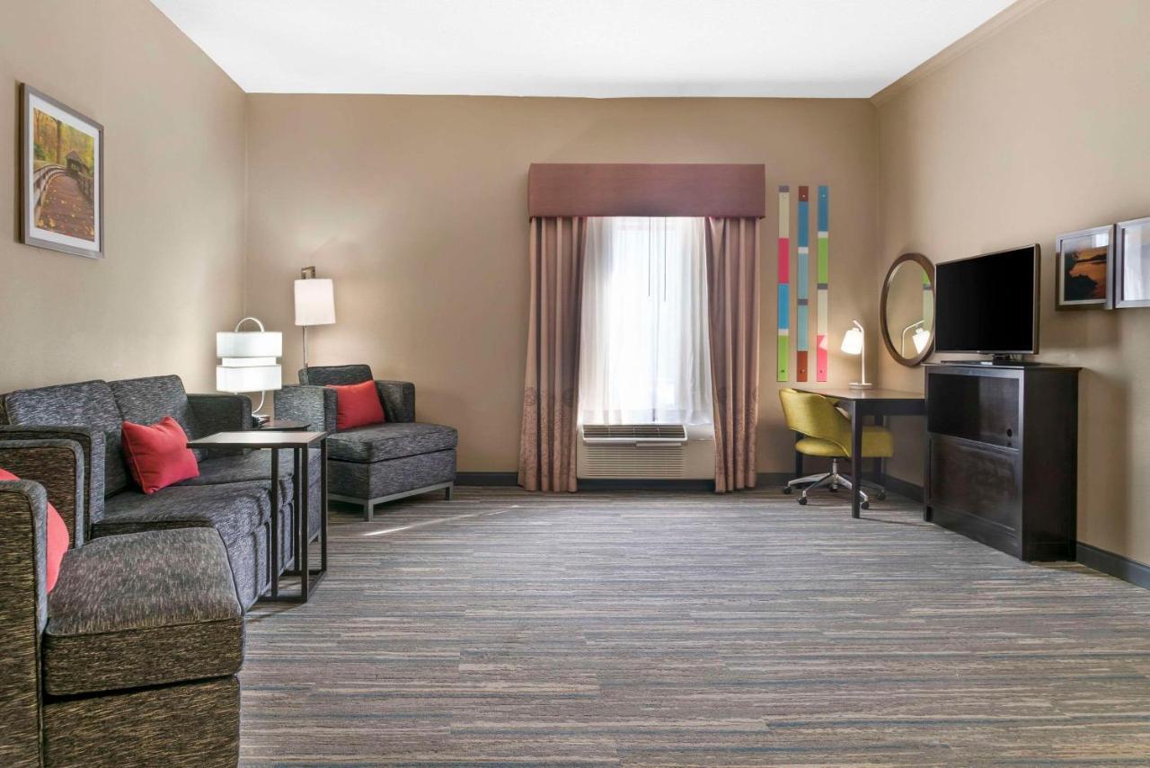 טולדו Comfort Inn & Suites מראה חיצוני תמונה