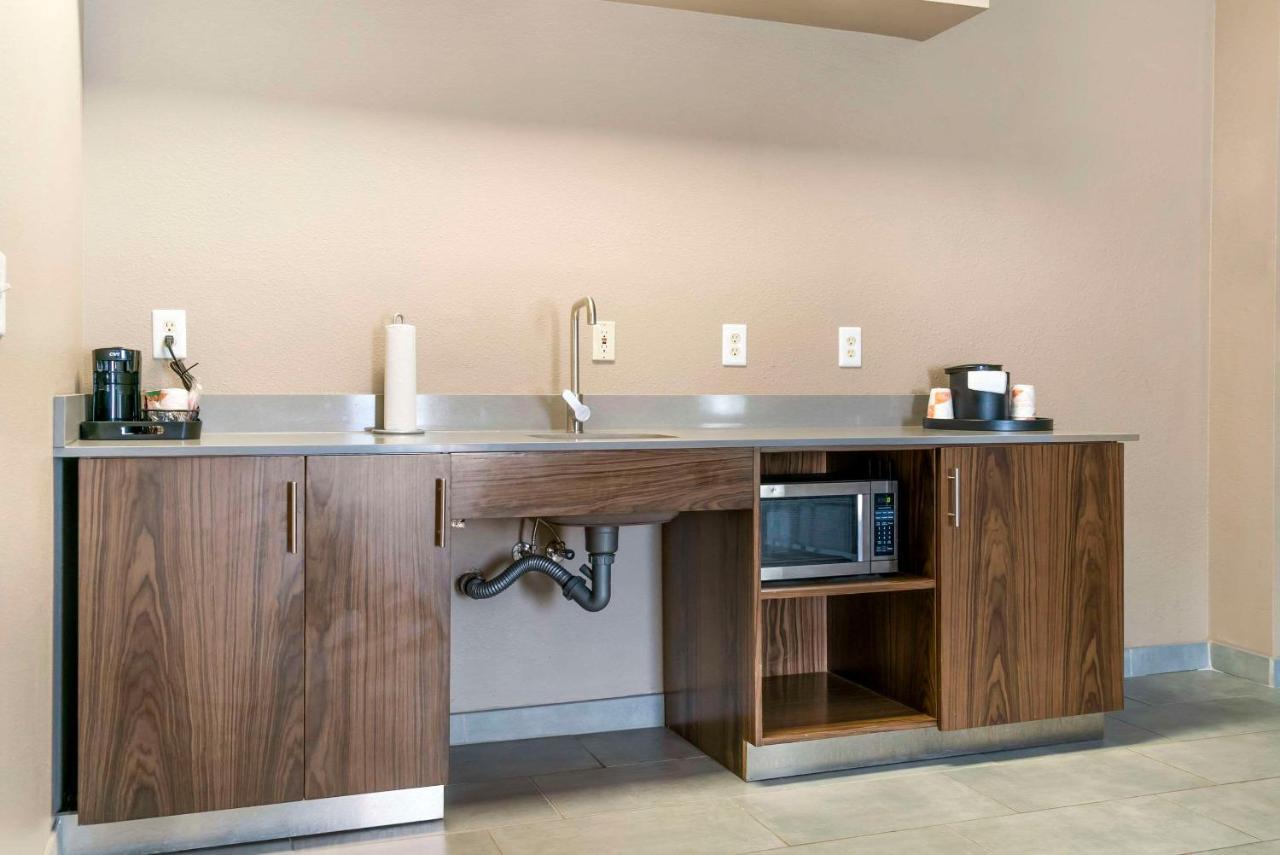 טולדו Comfort Inn & Suites מראה חיצוני תמונה