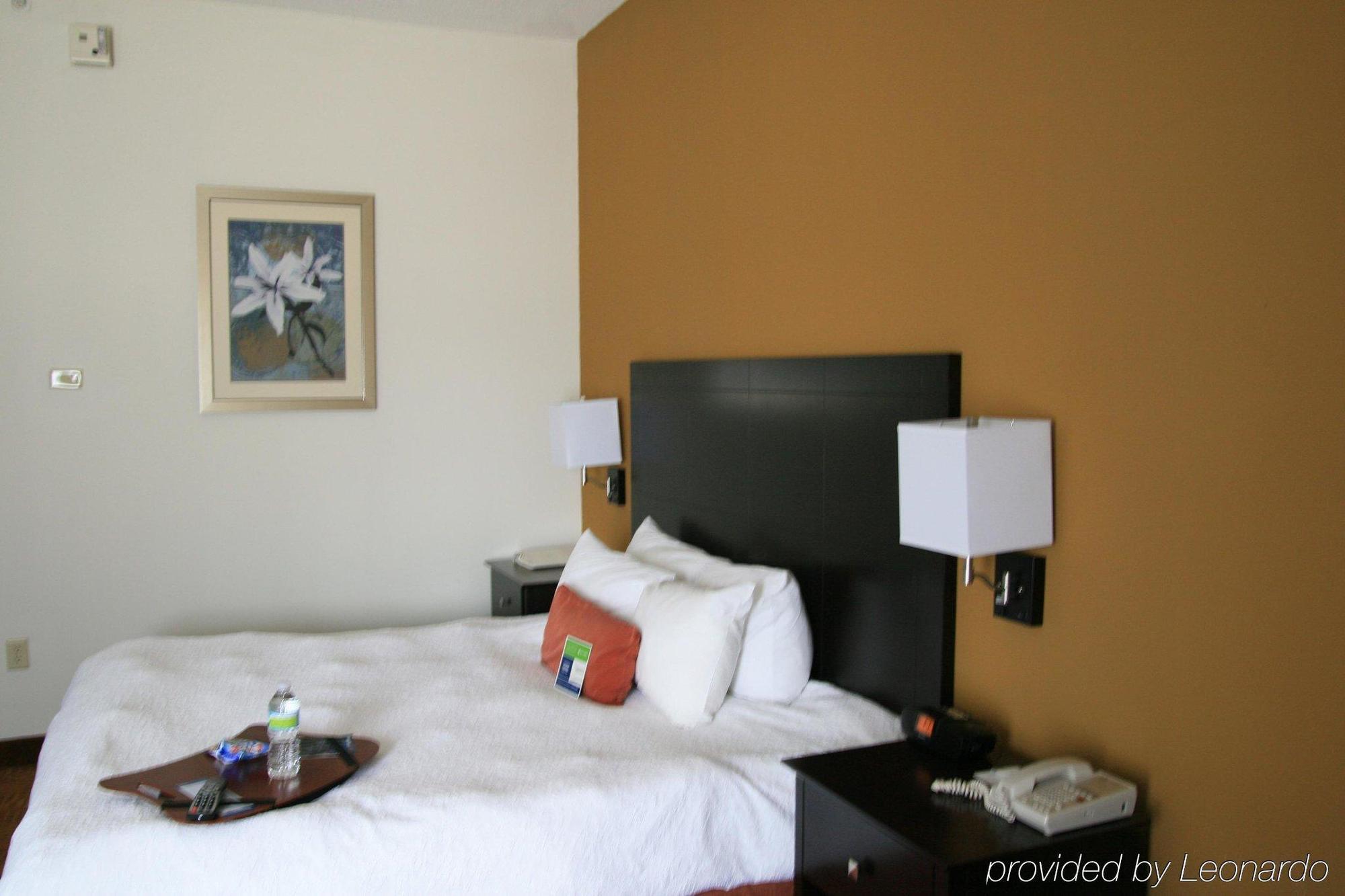 טולדו Comfort Inn & Suites מראה חיצוני תמונה