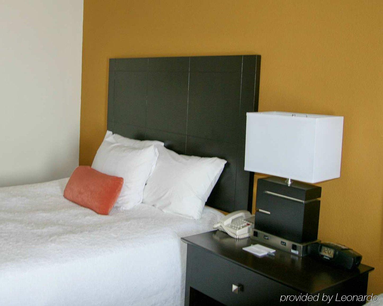 טולדו Comfort Inn & Suites חדר תמונה