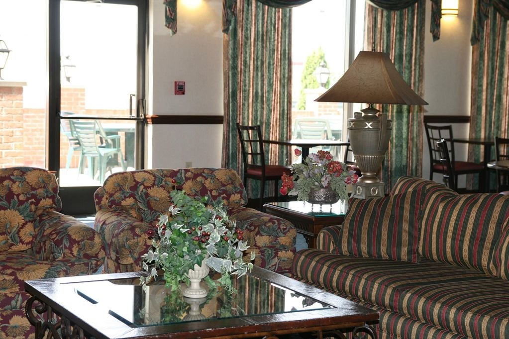 טולדו Comfort Inn & Suites מראה פנימי תמונה